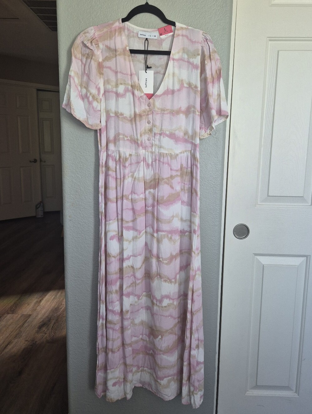 Soft Pink & Cream Tie-Dye Maxi Dress